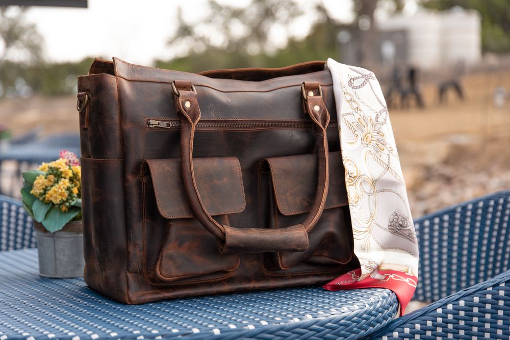 Elevate signature tote